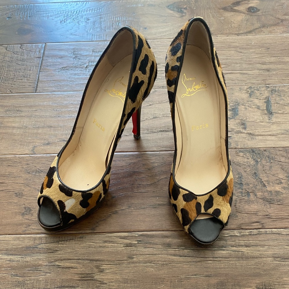 CHRISTIAN LOUBOUTIN cheetah heels size 8.5 WORN